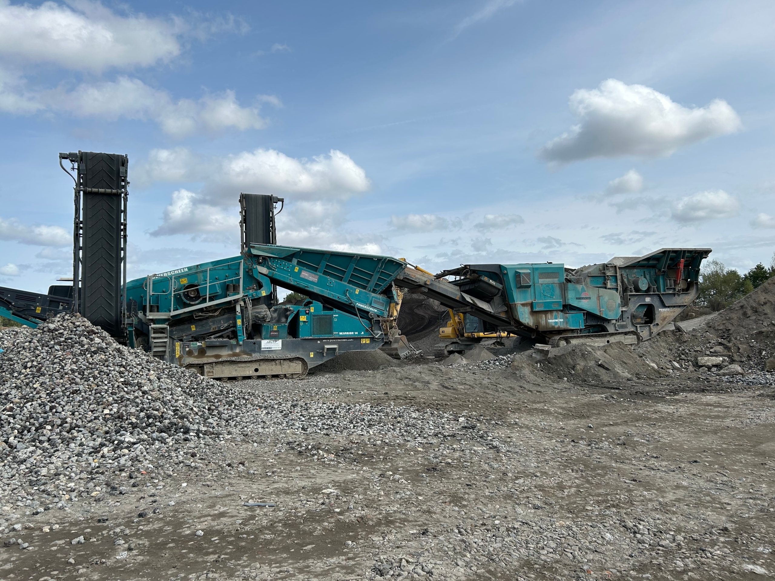 Colas Nexstone, Loïc Perret