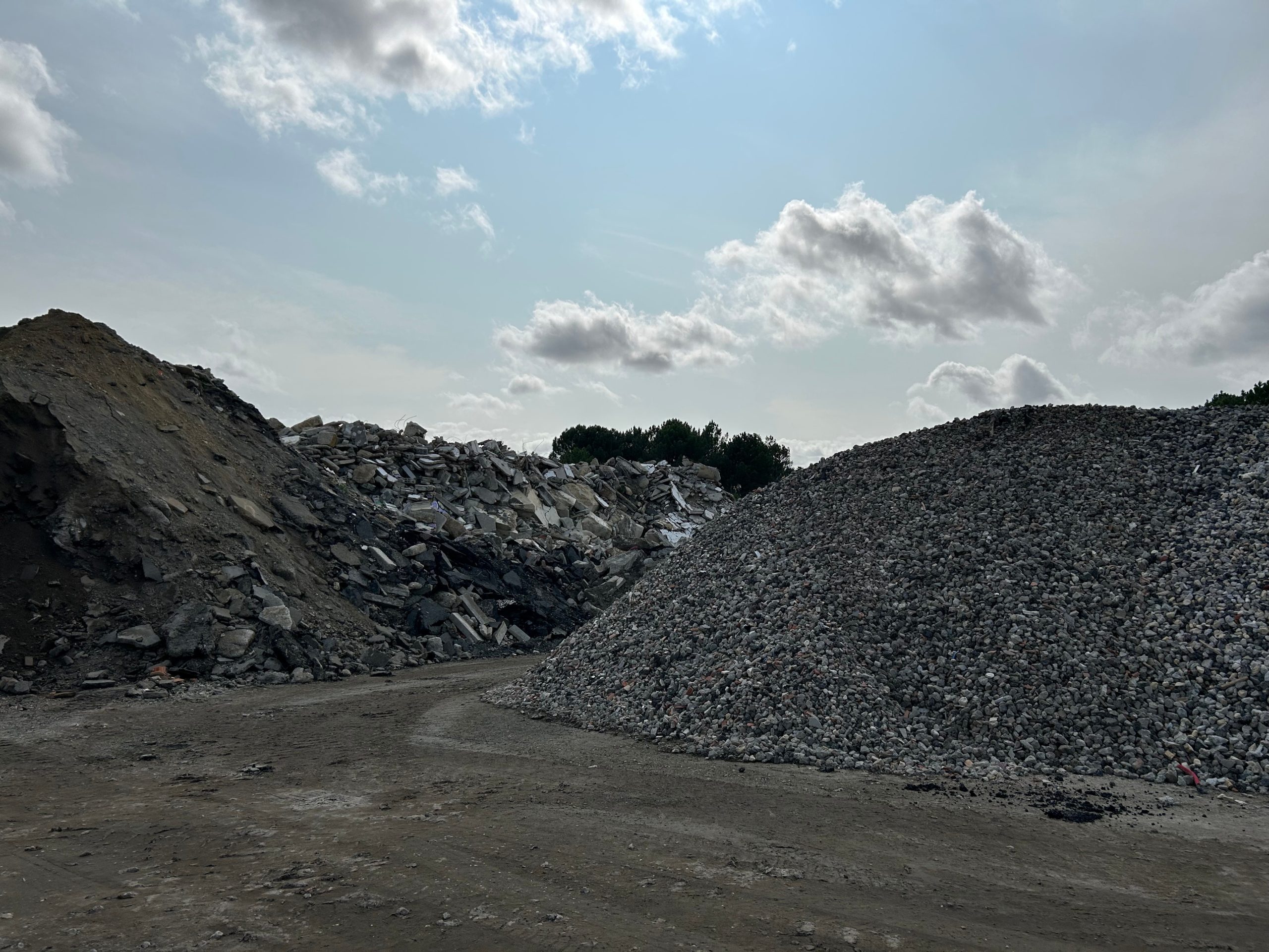 Colas Nexstone, Loïc Perret