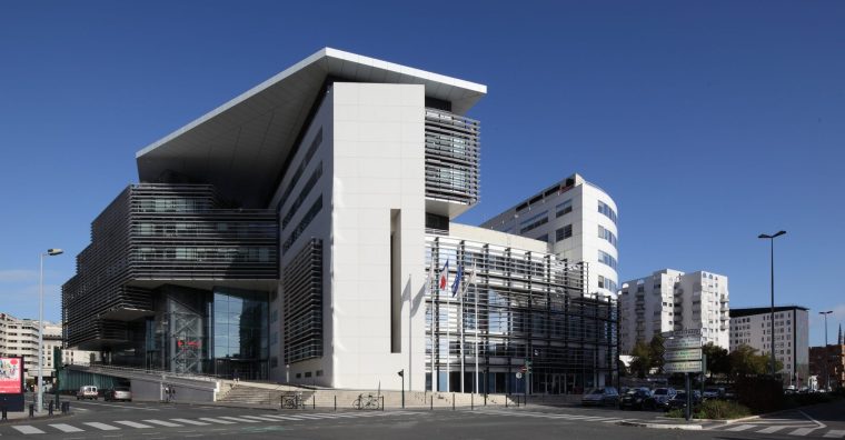 Illustration de l'article Gironde : Le budget du Département est validé mais sous surveillance renforcée