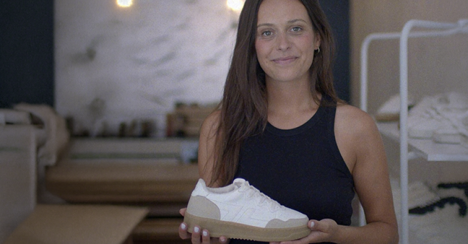 Zèta lancia sneaker in palline da tennis riciclate